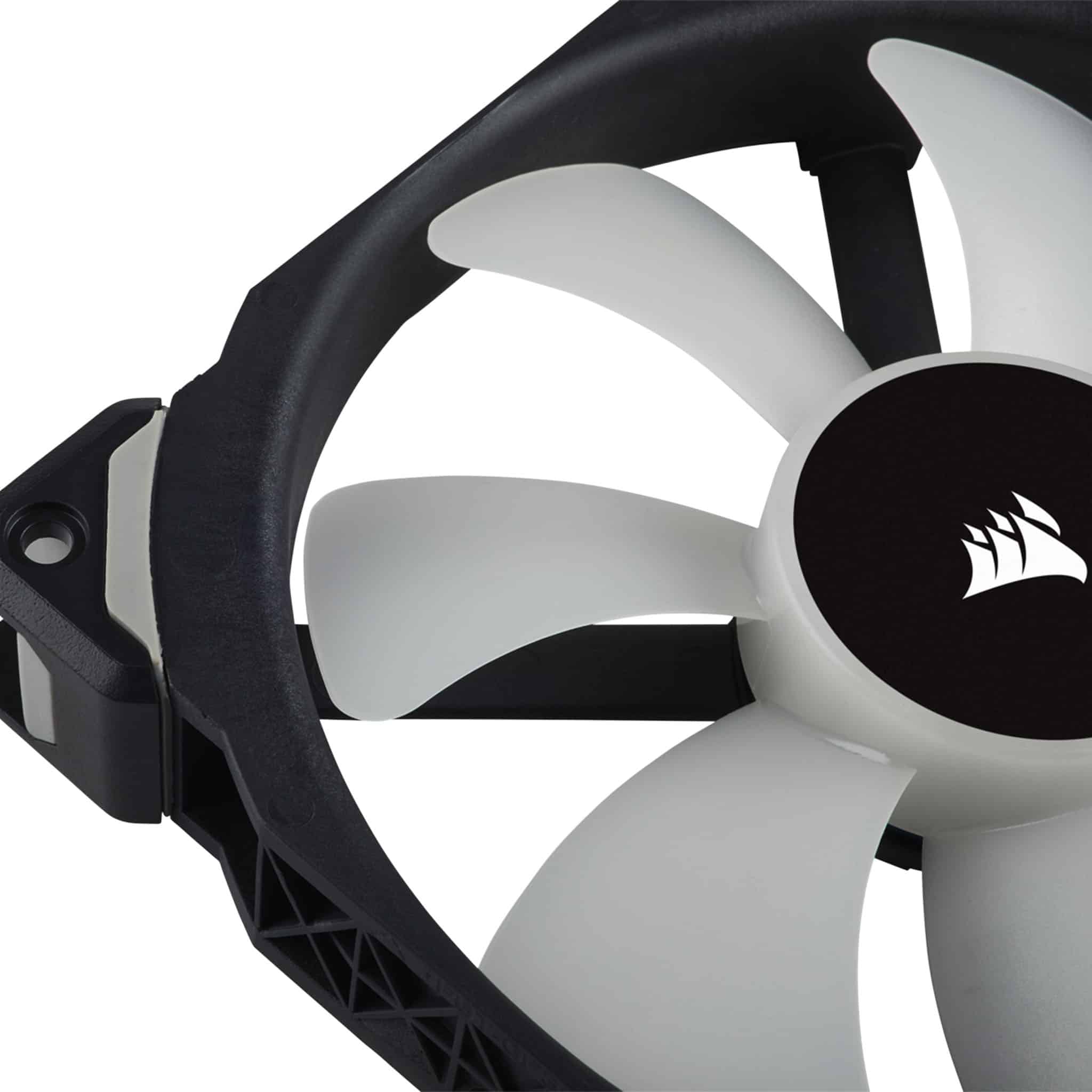 Corsair ML140 PRO RGB LED 140mm PWM Premium Magnetic Levitation Fan