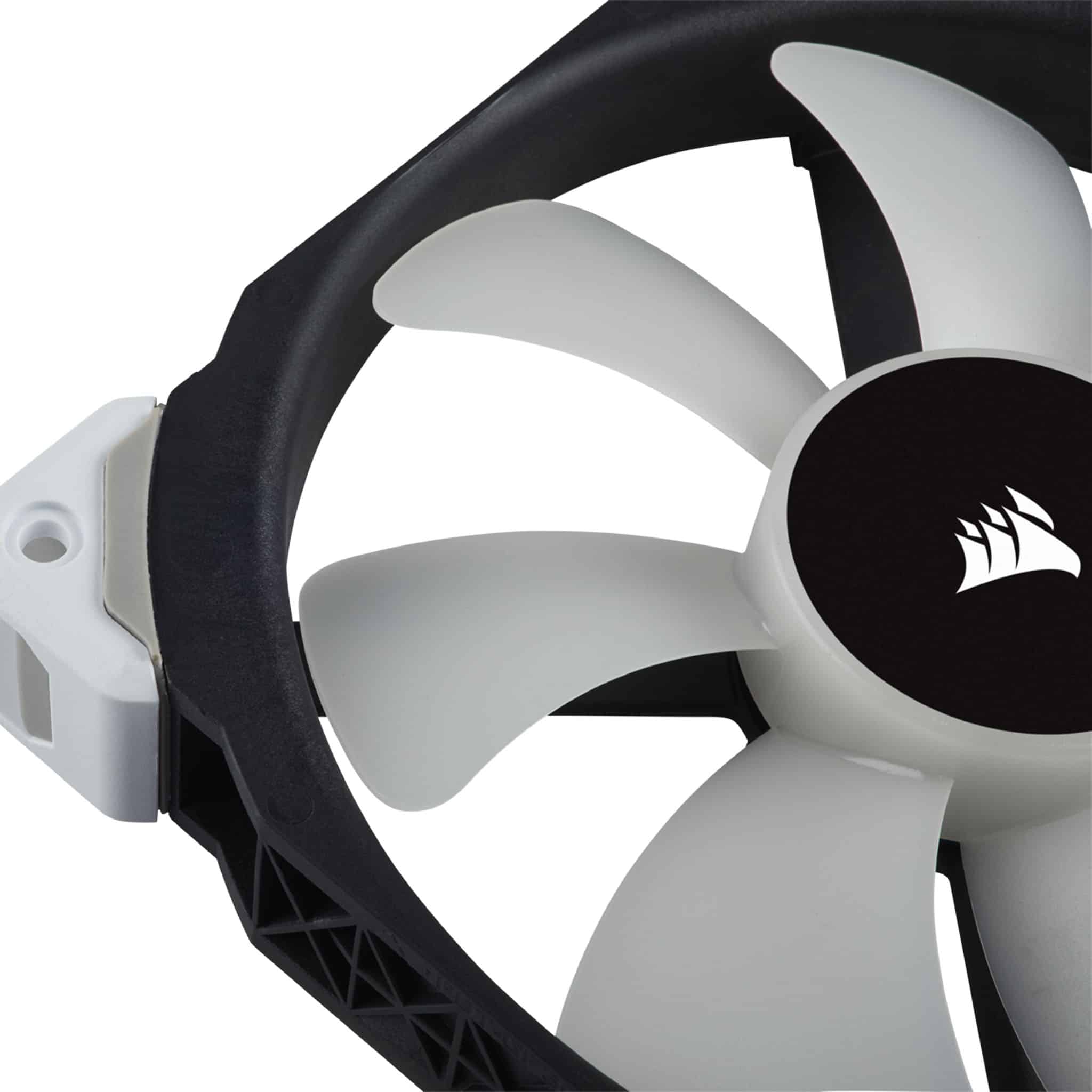 Corsair ML140 PRO RGB LED 140mm PWM Premium Magnetic Levitation Fan
