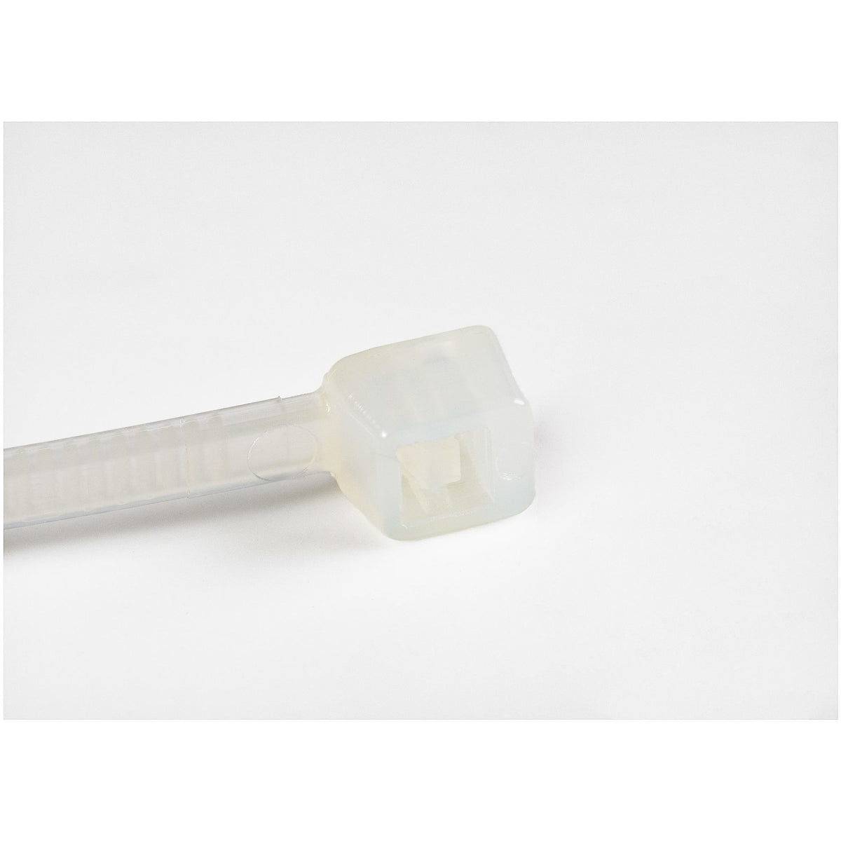 StarTech.com 100 Pack 4" White Small Nylon Cable Ties
