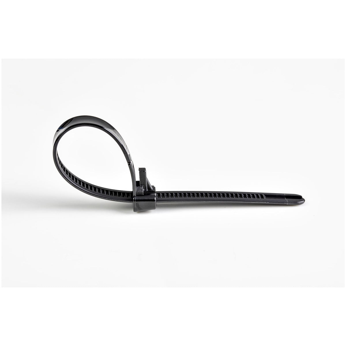 StarTech.com 100 Pack 8" Black Large Reusable Nylon Cable Ties