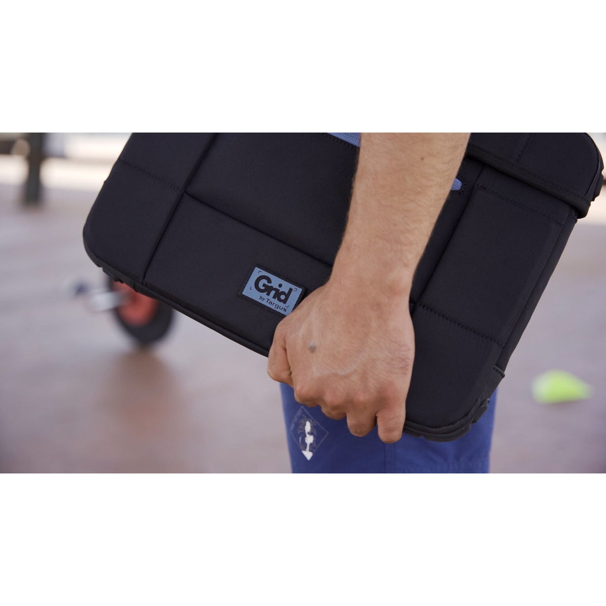 Targus Grid TBS655GL Slipcase for 15.6" Notebook - Black