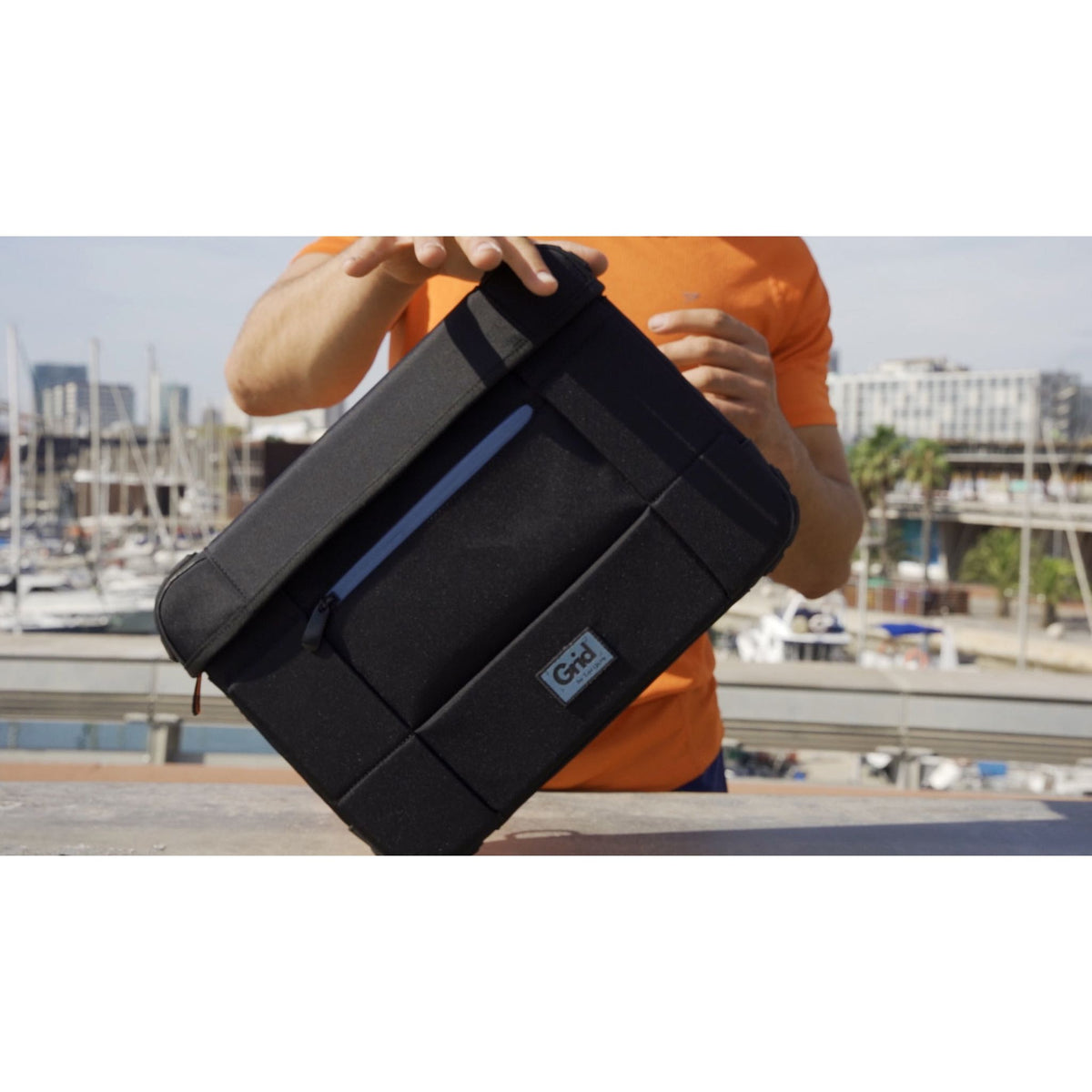 Targus Grid TBS655GL Slipcase for 15.6" Notebook - Black