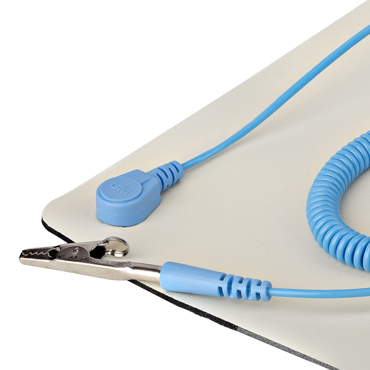 StarTech.com 23x47in Anti Static ESD Mat Flexible Work Pad Detachable Grounding