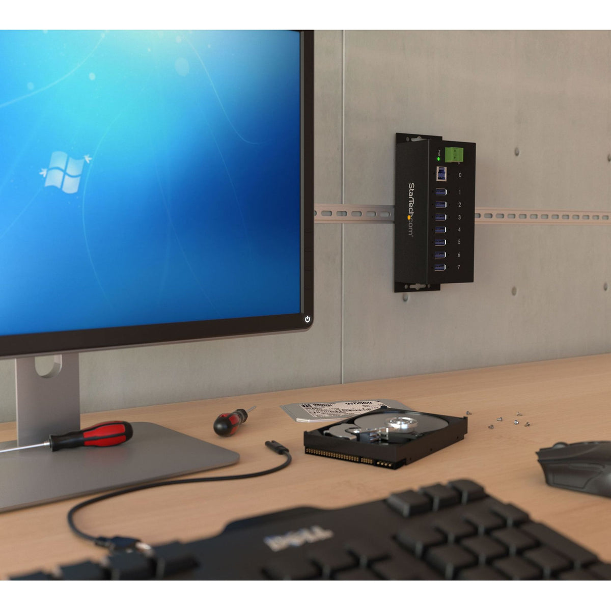 StarTech 7-Port Industrial USB 3.0 Hub 5Gbps