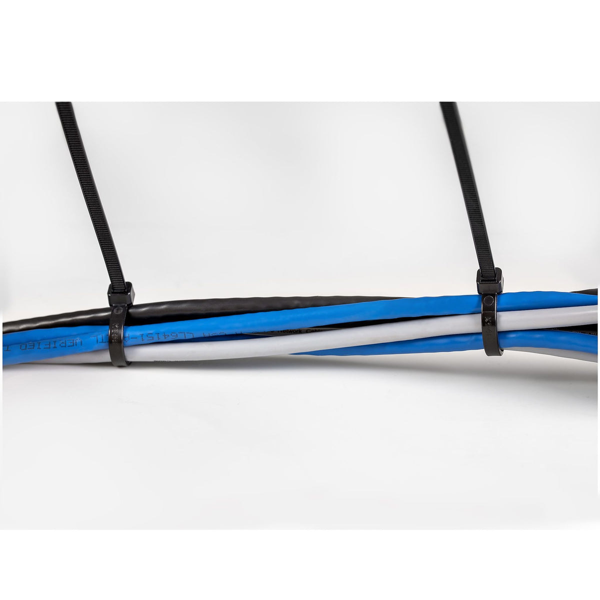 StarTech.com 1000 Pack 10" Black Extra Large Nylon Cable Ties