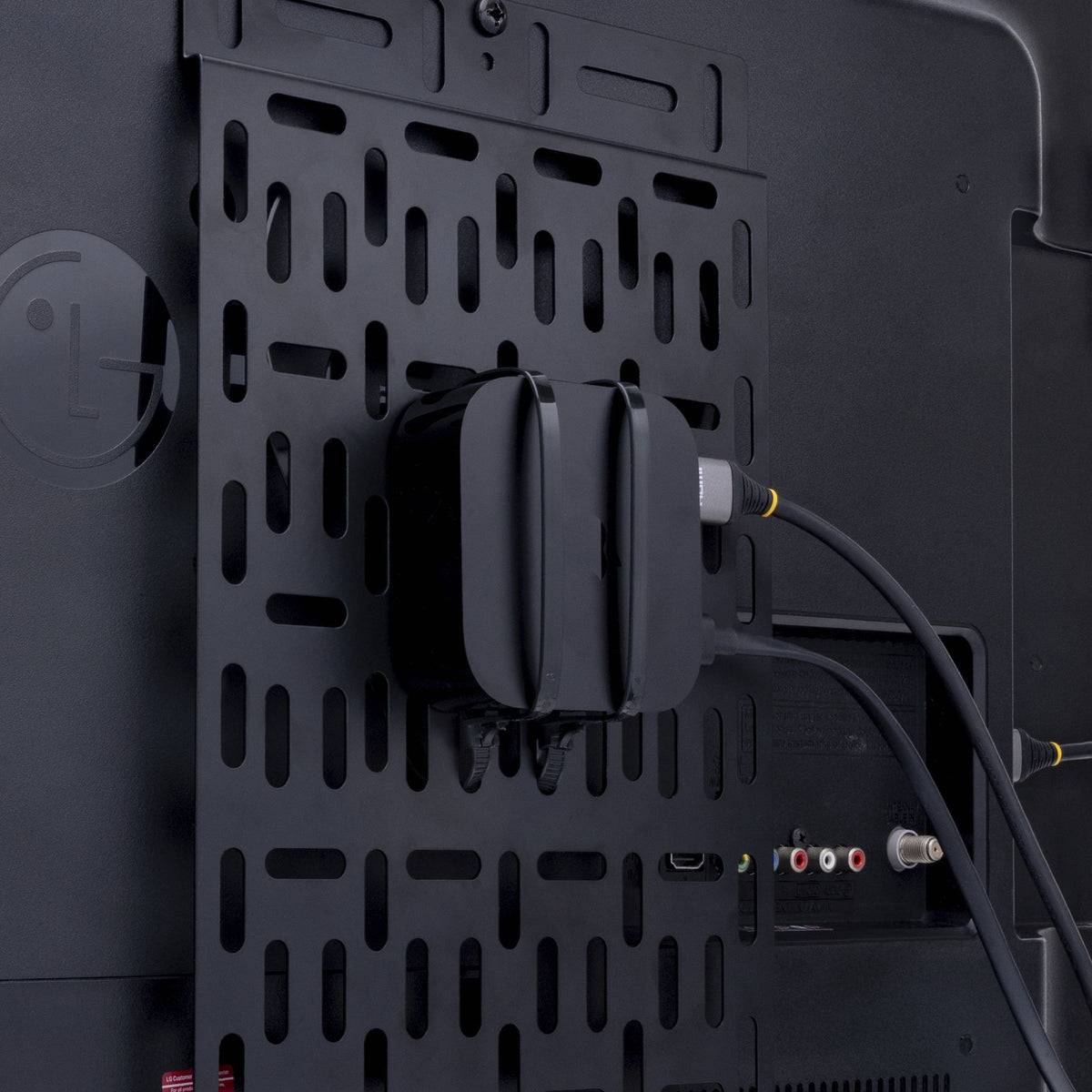 StarTech.com Universal Adjustable TV Wall Mount Bracket 5kg Hidden Cable