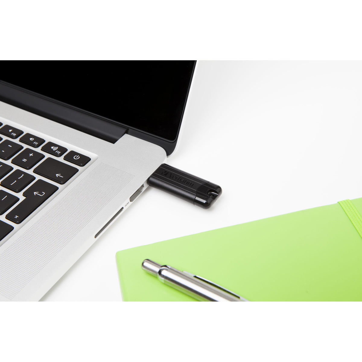 Verbatim PinStripe 256GB USB 3.2 Flash Drive Black