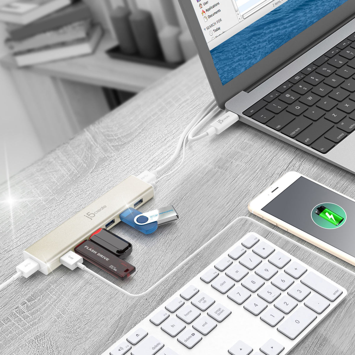 j5create JCH377 USB Hub - USB Type C - 640 MB/s - Notebook Mouse Keyboard Flash