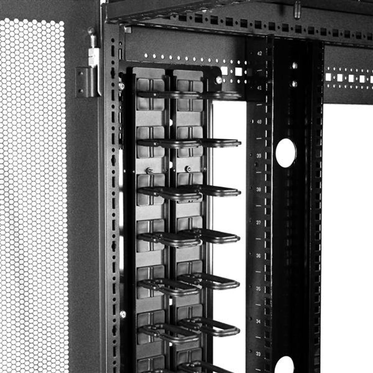StarTech.com Vertical 0U Server Rack Cable Management 40U D-Ring Hooks 2x 3ft