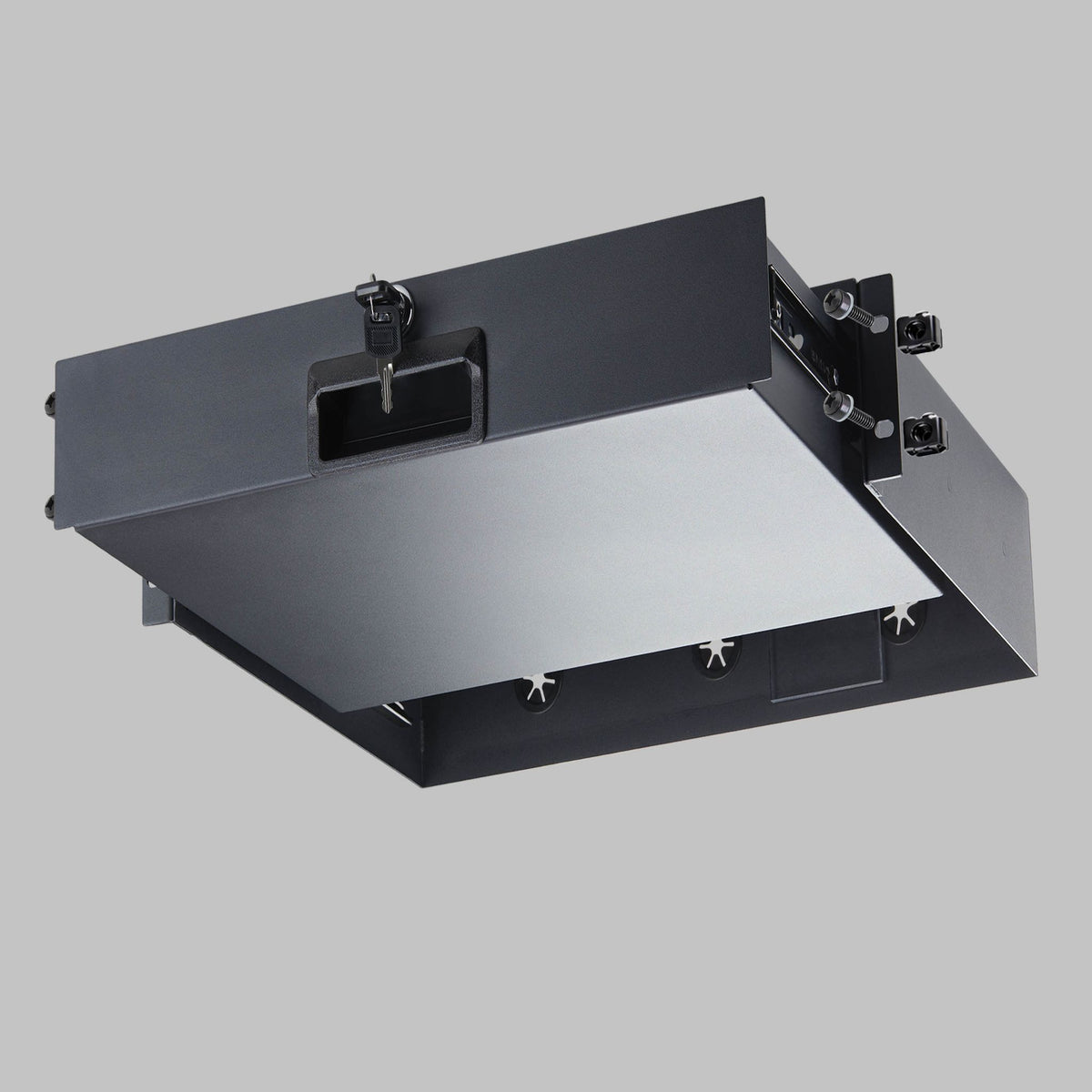 StarTech 3U Steel Lockable 19in Rackmount Drawer with Cable Pass-through Holes