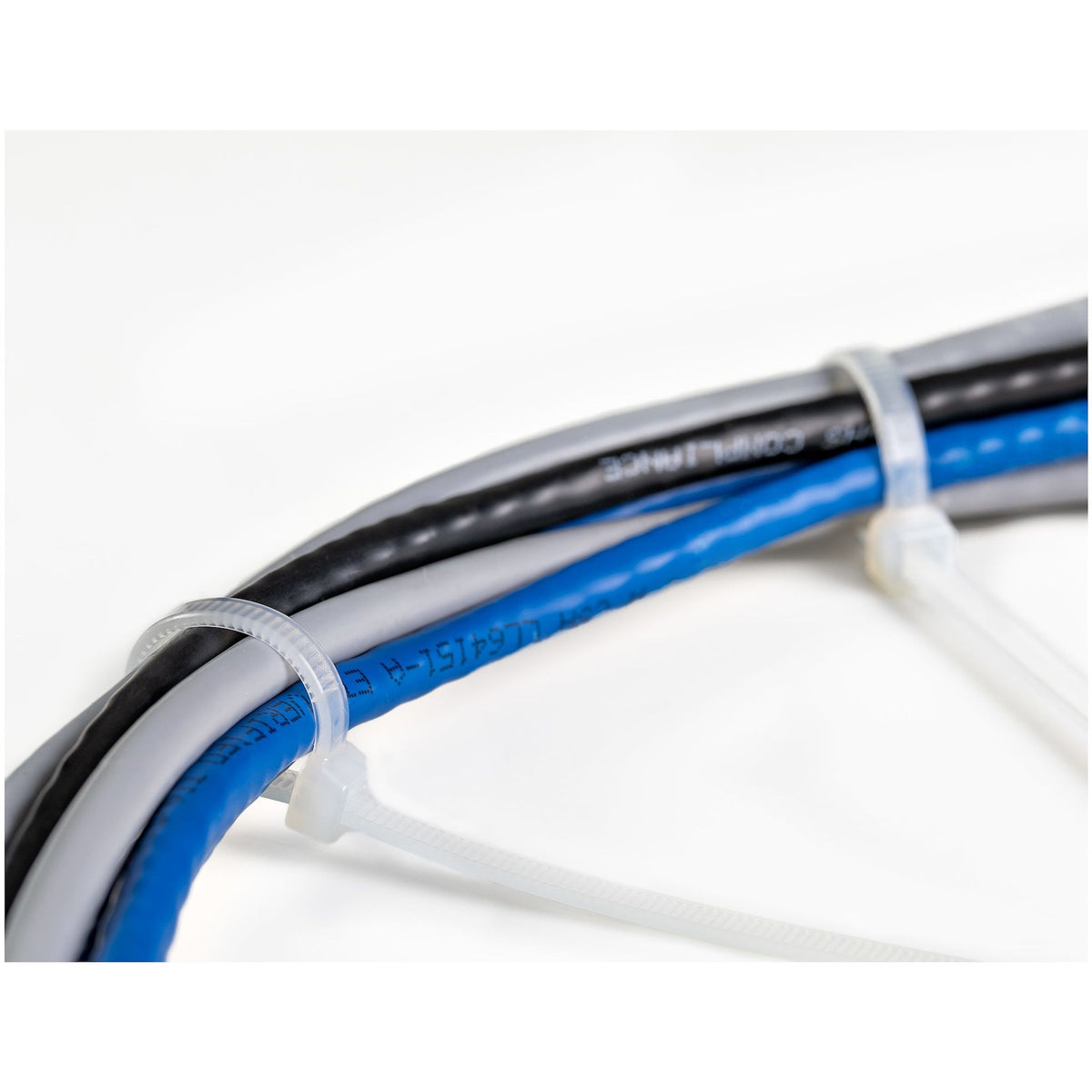 StarTech.com 1000 Pack 8" White Large Nylon Cable Ties