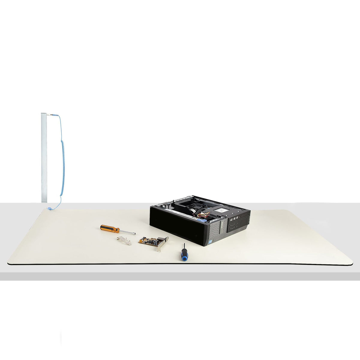 StarTech.com 23x47in Anti Static ESD Mat Flexible Work Pad Detachable Grounding